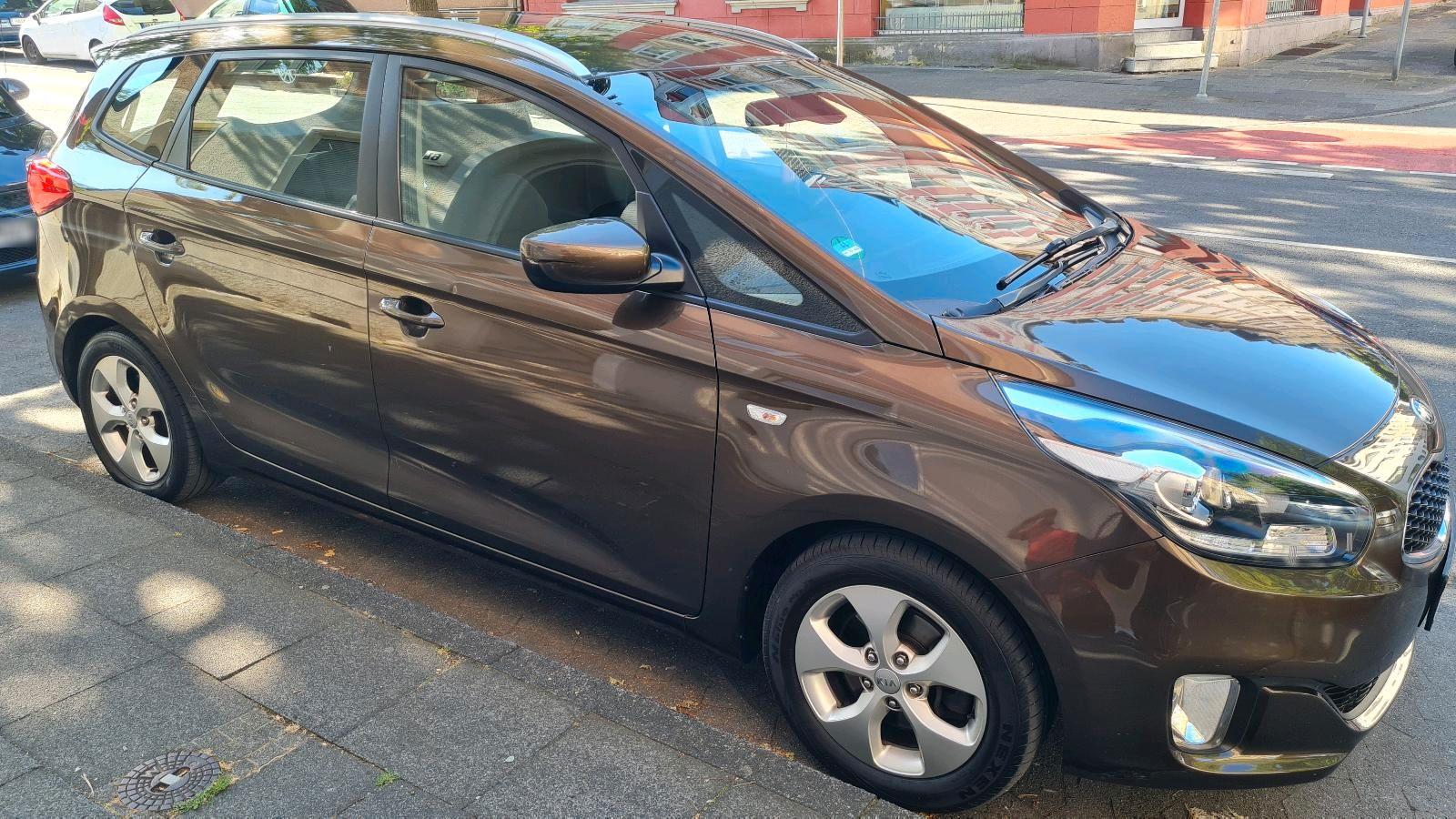 Kia Carens