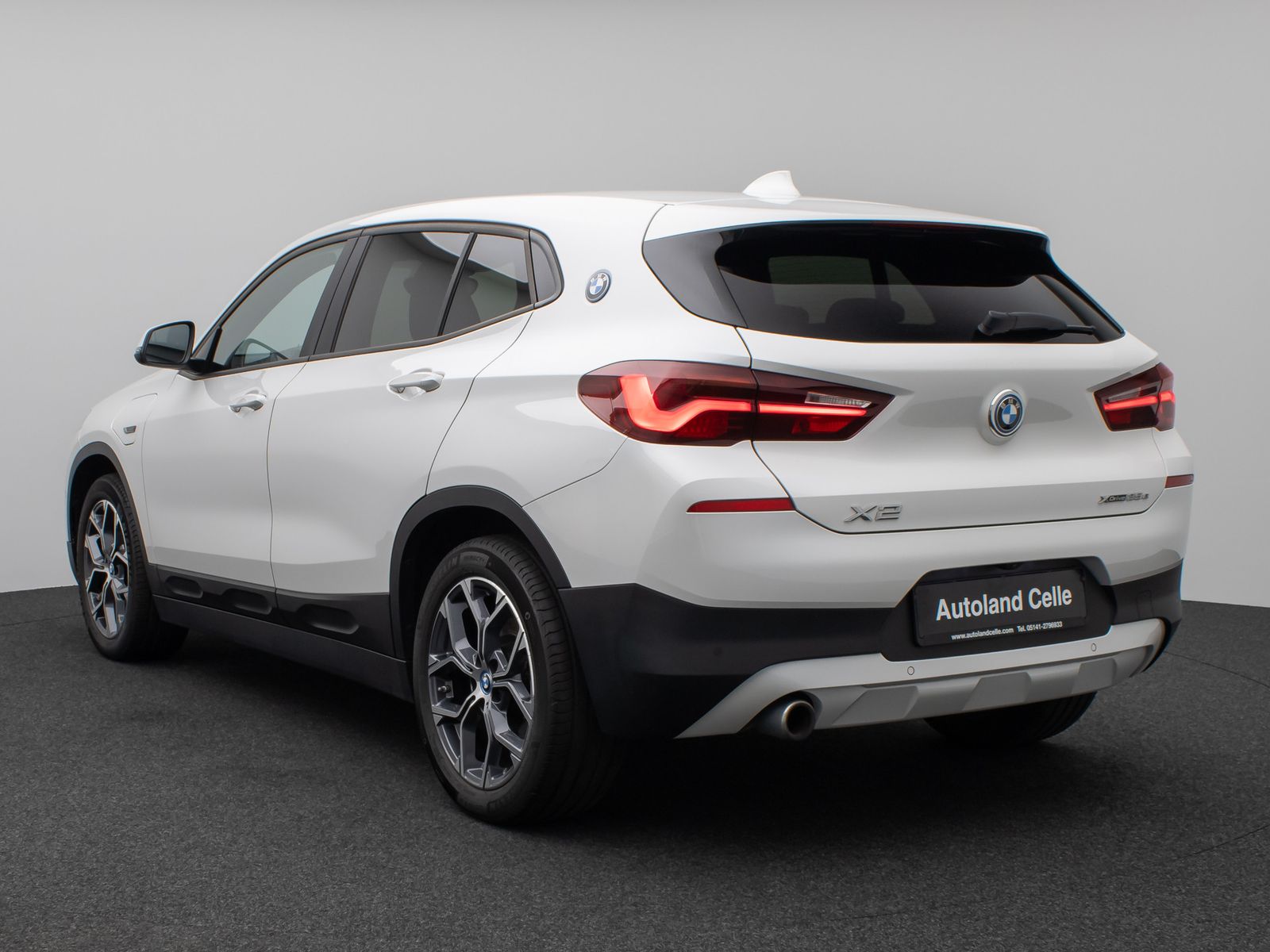 Fahrzeugabbildung BMW X2 xD25e Kamera DAB HiFi Navi Komfort Sport LED