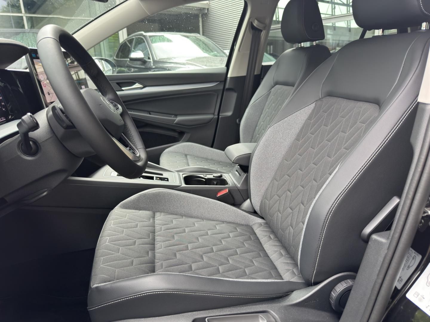 Fahrzeugabbildung Volkswagen Golf Goal VIII Goal,DSG,RFK,AHK,GJR,Paket Discov