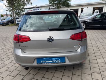 Volkswagen Golf - 11