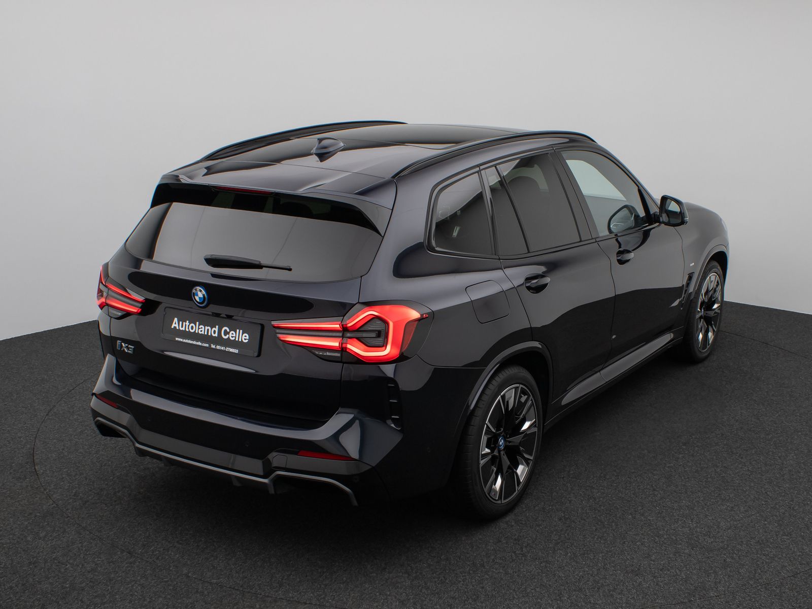 Fahrzeugabbildung BMW iX3 Impressive M Sport 360°HUD DAB H/K AHK Komfo