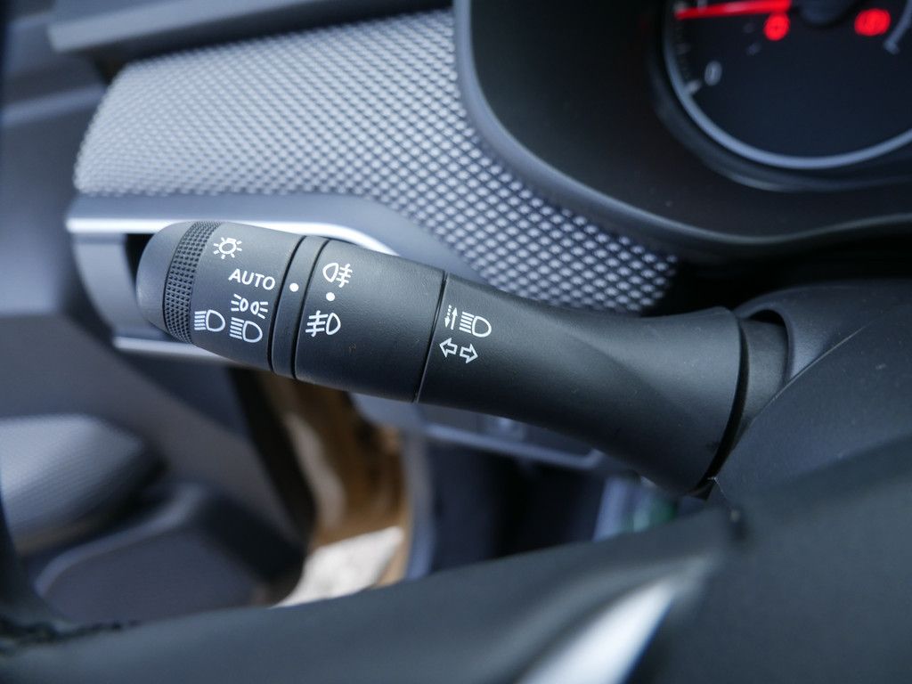 Fahrzeugabbildung Dacia Sandero Stepway Expression TCe 90