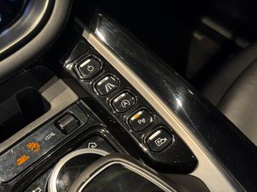 صورة مصغرة 22 لـ 2021 Aston Martin DBX