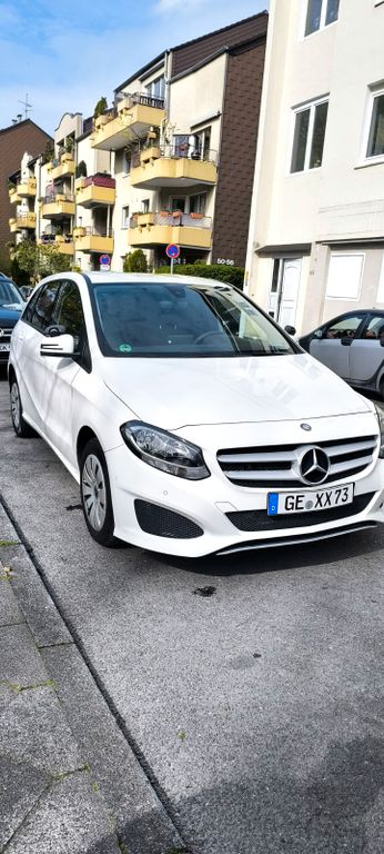 Image of Mercedes-Benz B 220