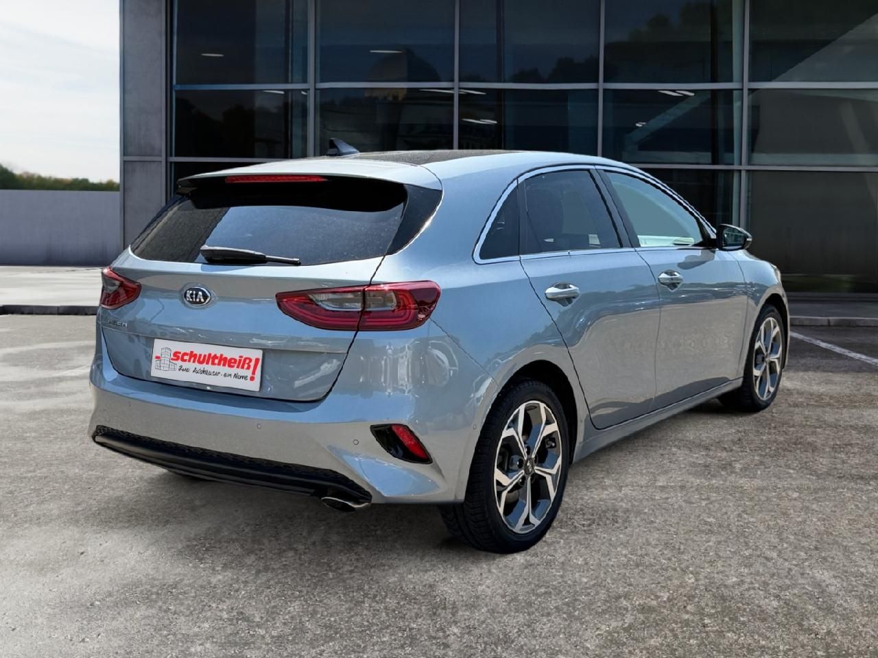 Fahrzeugabbildung Kia Ceed Platinum Edition