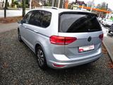 Volkswagen Touran 1.5 TSI Active AHK PDC SHZ APP-Connect - Gebrauchtwagen in Lübeck