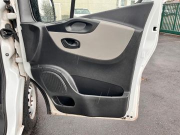 Renault Trafic - 11