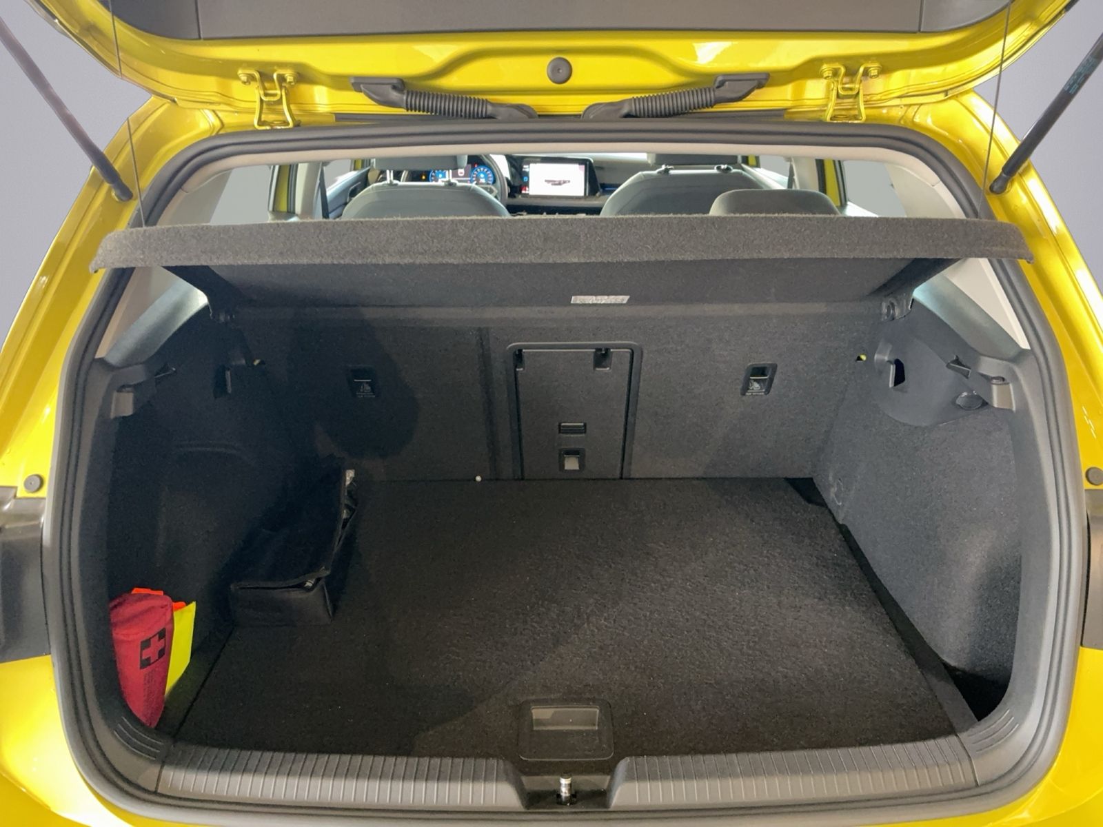 Golf VIII 1.5 TSI Style RFK,NAV,SHZ,LED+.