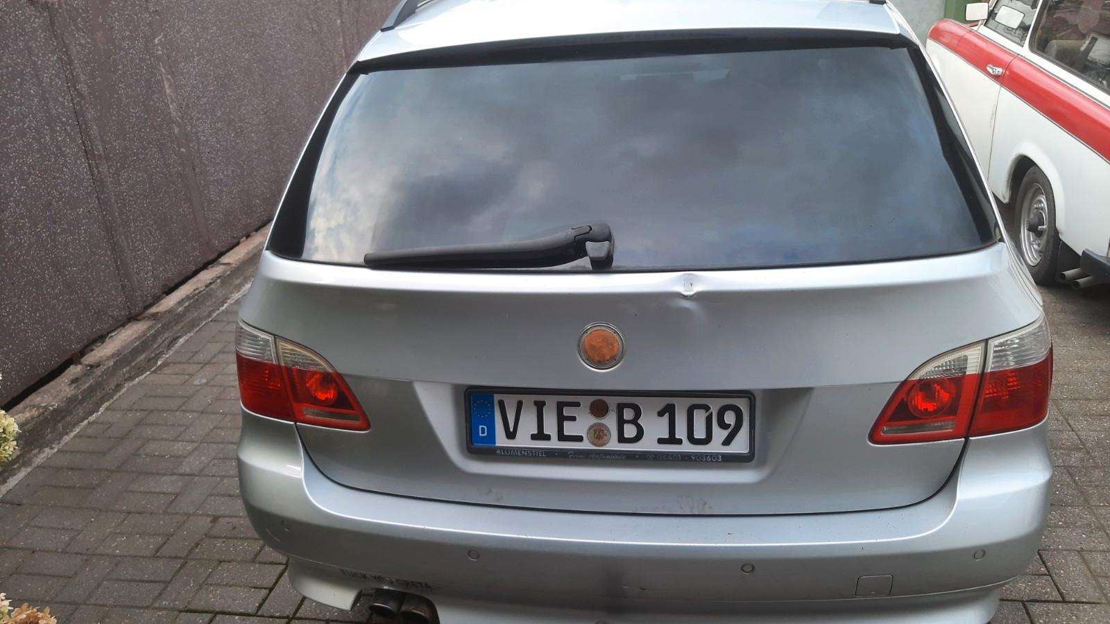 BMW 530 2004 — engine 2.993 cm³, 218 HP (160kW)