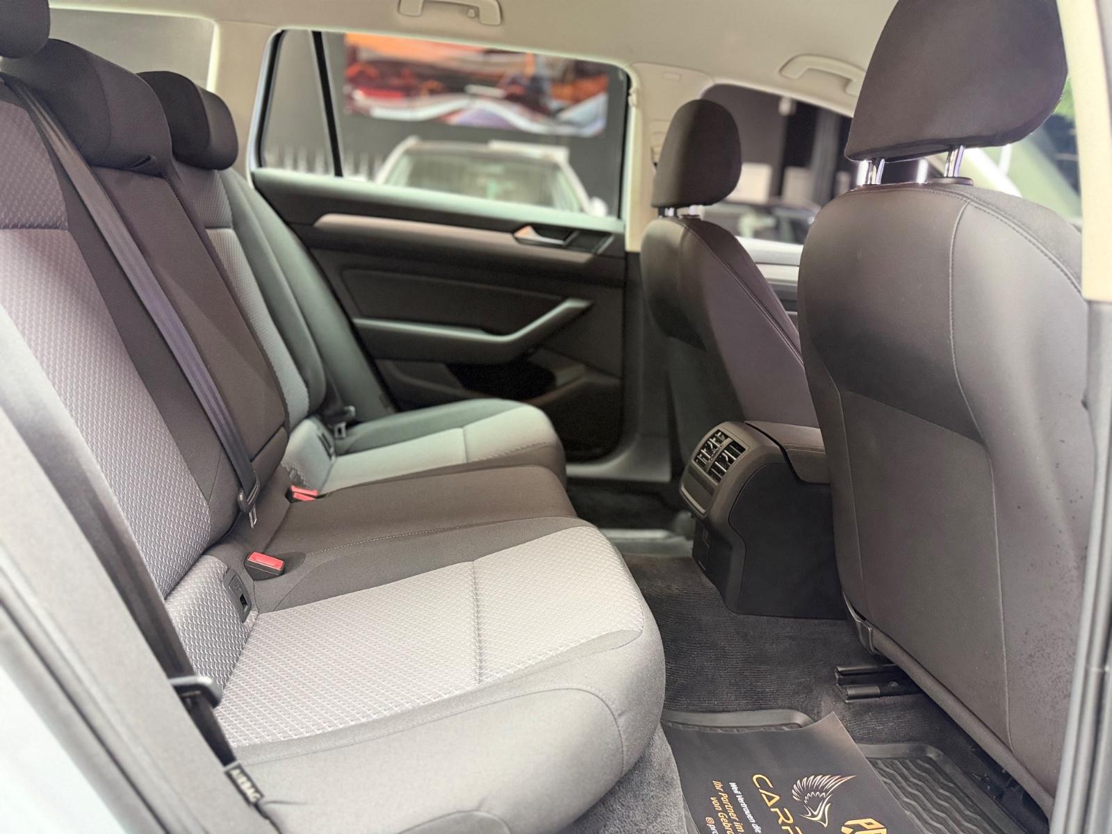 Volkswagen Passat Variant Trendline 2.0TDI/Navi/Aut./BT