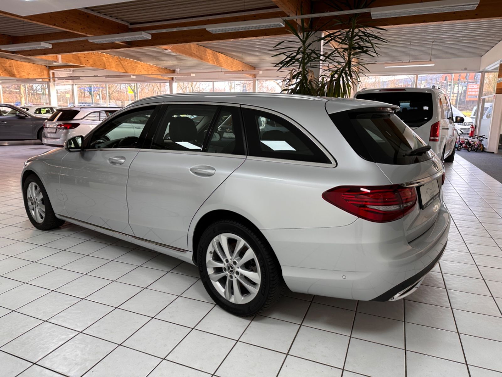 Fahrzeugabbildung Mercedes-Benz C 220 C -Klasse T-Modell Avantgarde