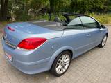 Opel Astra H Twin Top Cosmo.1 Hand. Voll Leder schwar - Opel Astra mit Benzin-Antrieb: Leder, Cabrio