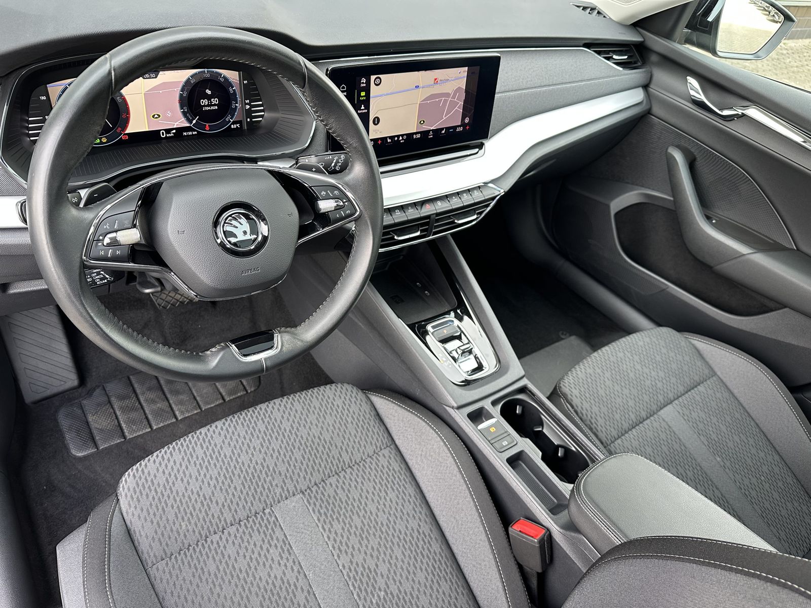 Fahrzeugabbildung SKODA Octavia Combi Style NAV+LED+PANO+VCOCK+SHZ+18ZO