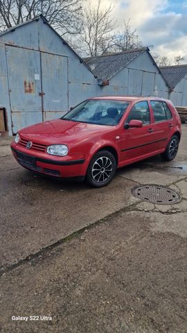 Volkswagen golf mit 1 jahre tuv