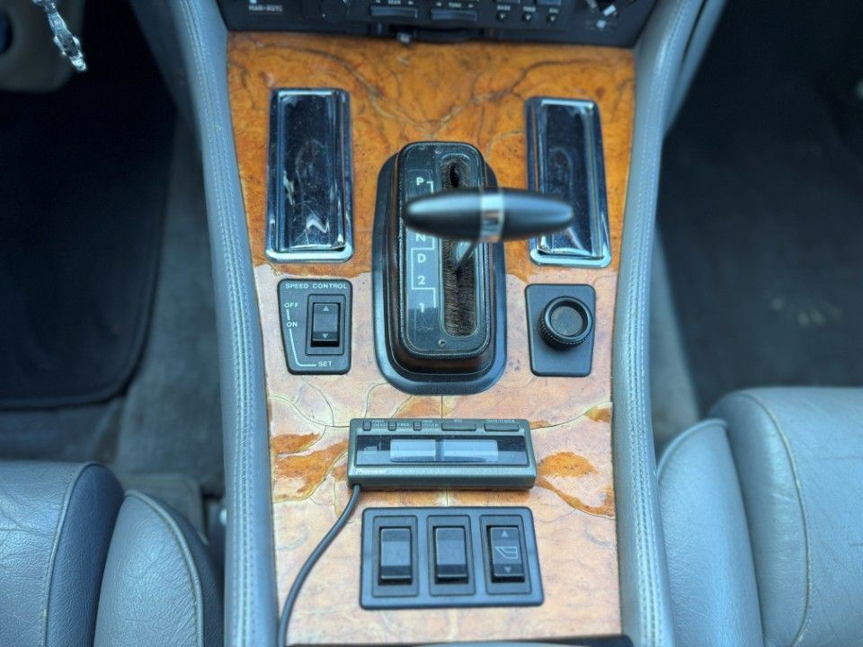 Fahrzeugabbildung Jaguar XJS 12 Zylinder Cabrio H. Zul. HU Neu