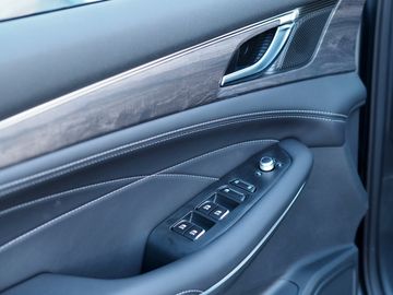 Bild 18 DFSK Fengon 600 Panodach Kamera LED CarPlay