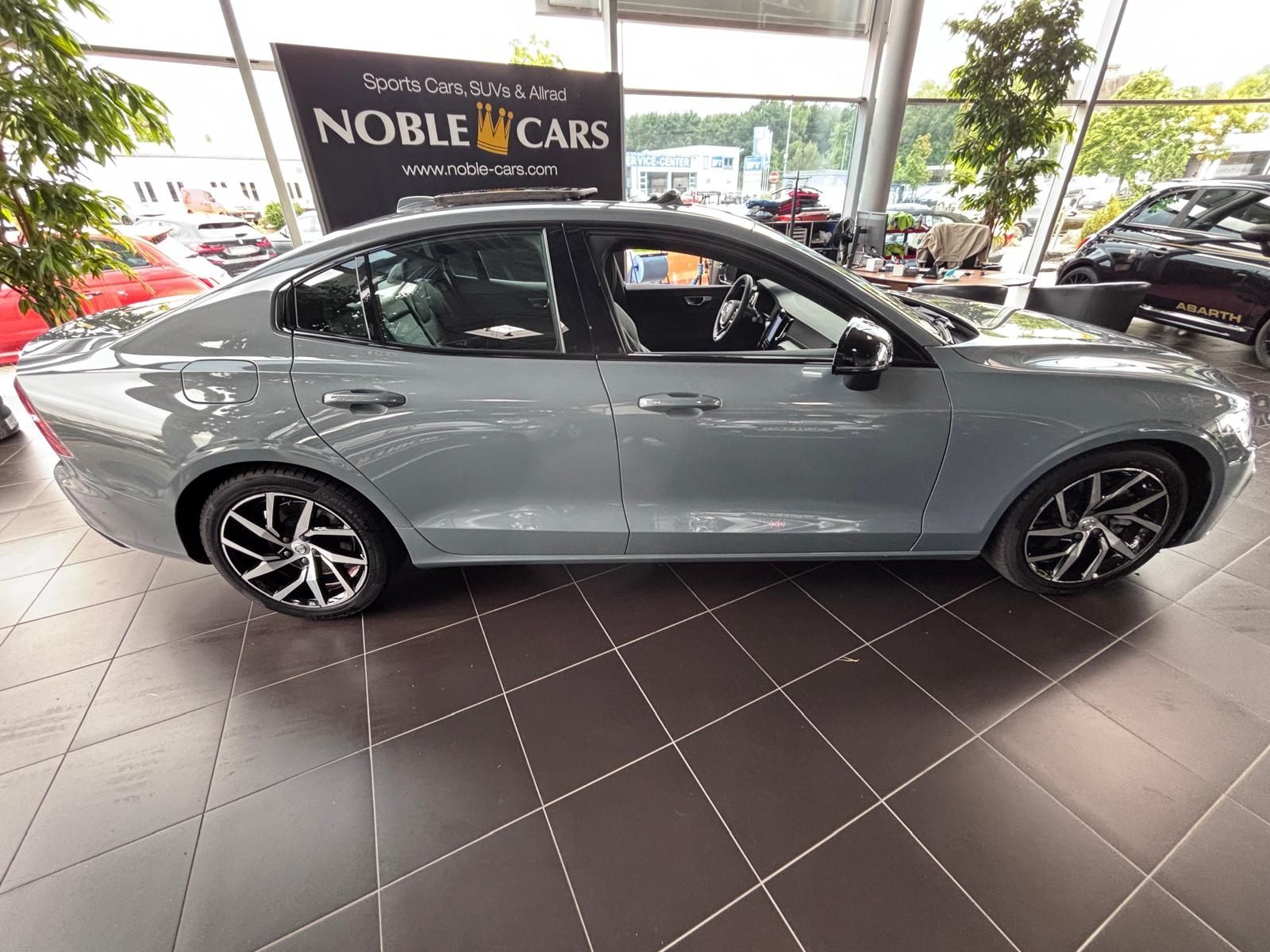 Fahrzeugabbildung Volvo S60 Lim. R Design PANO LED NAVI ALU