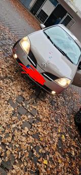 Nissan Primera p12 - Nissan Primera mit Benzin-Antrieb: Automatik