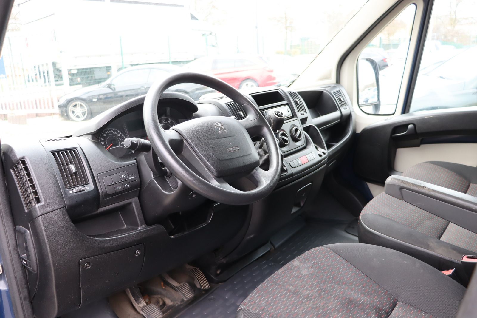 Fahrzeugabbildung Peugeot Boxer 2,2 HDi 110 Kasten L3 H2