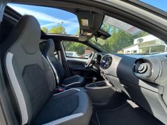 TOYOTA Aygo X 1,5 Hybrid GR SPORT (AB7)