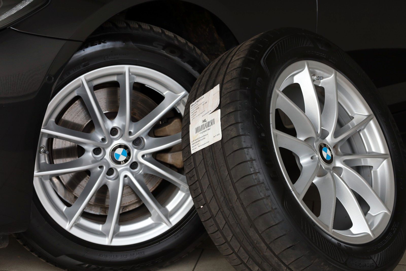 Fahrzeugabbildung BMW 520d xDrive Touring Leder,Navi,LED,Standheizung