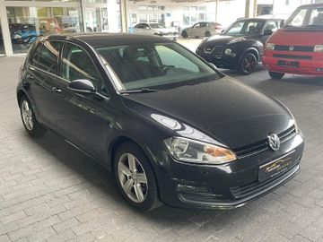Volkswagen Golf - 1