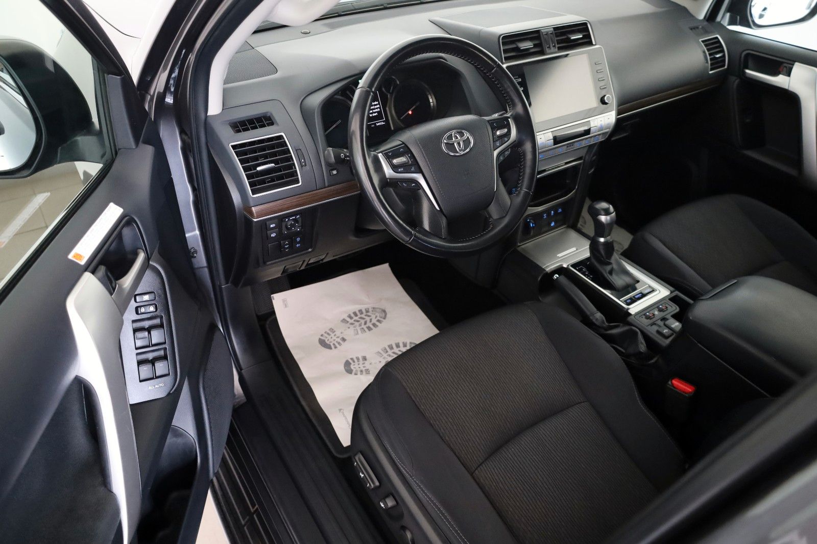 Fahrzeugabbildung Toyota Land Cruiser Comfort,Kamera,LED, CarPlay,SH,AHK
