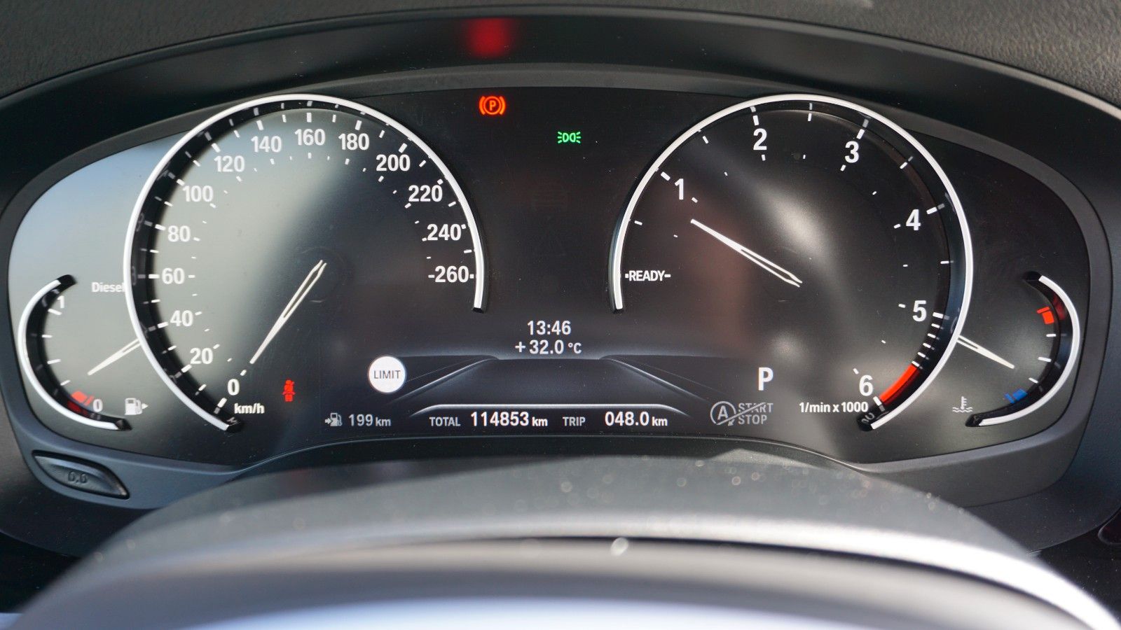 Fahrzeugabbildung BMW 520d xDrive Touring M Sport Navi,LED,Kamera,SH