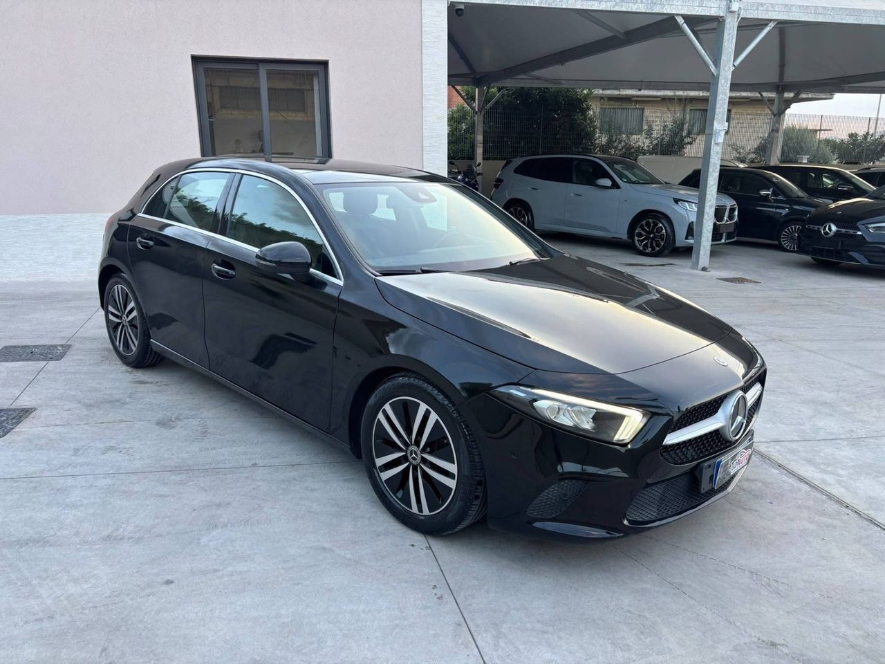 Mercedes-Benz Mercedes-benz GLA 180 d Automatic Business imagem 2