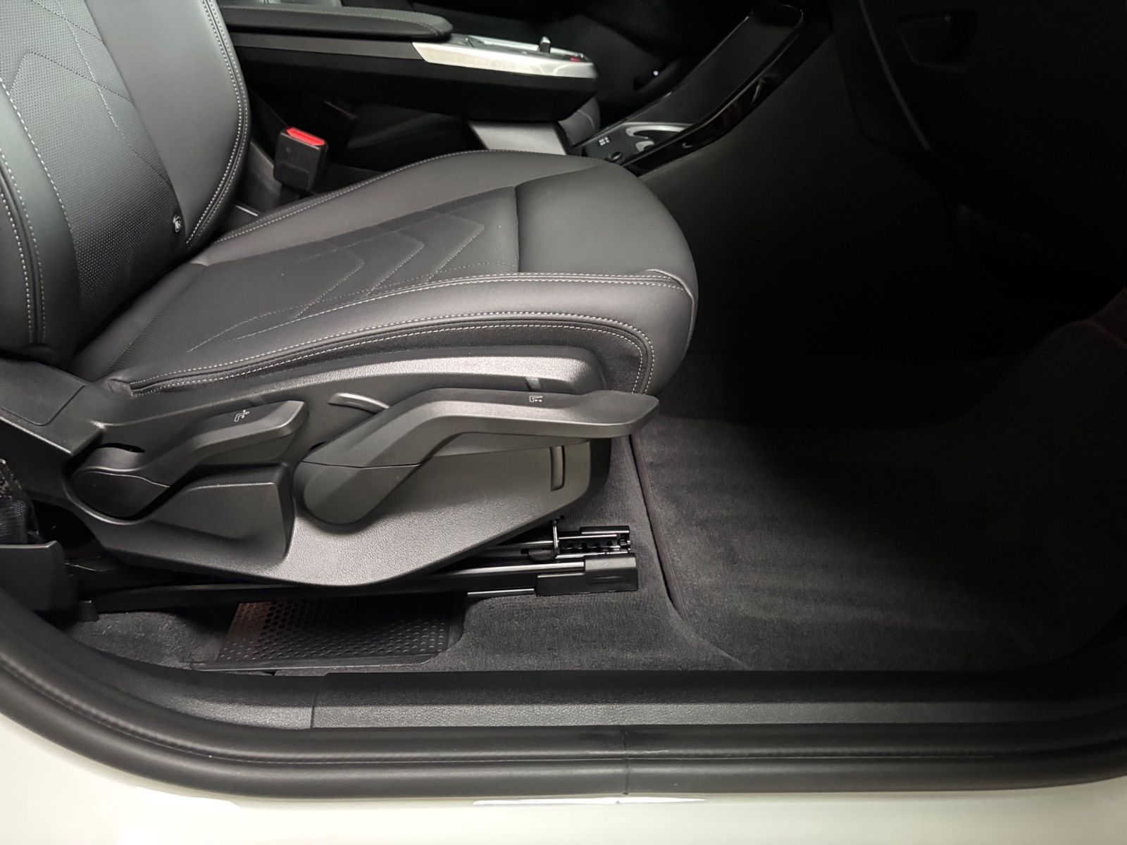 BMW X1 20 d xDrive xLine -- AHK/ ACC/ DrivingPlus foto 22