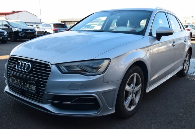 Audi A3 Sportback e-tron*LED*ACC*TEILLEDER*NAVI