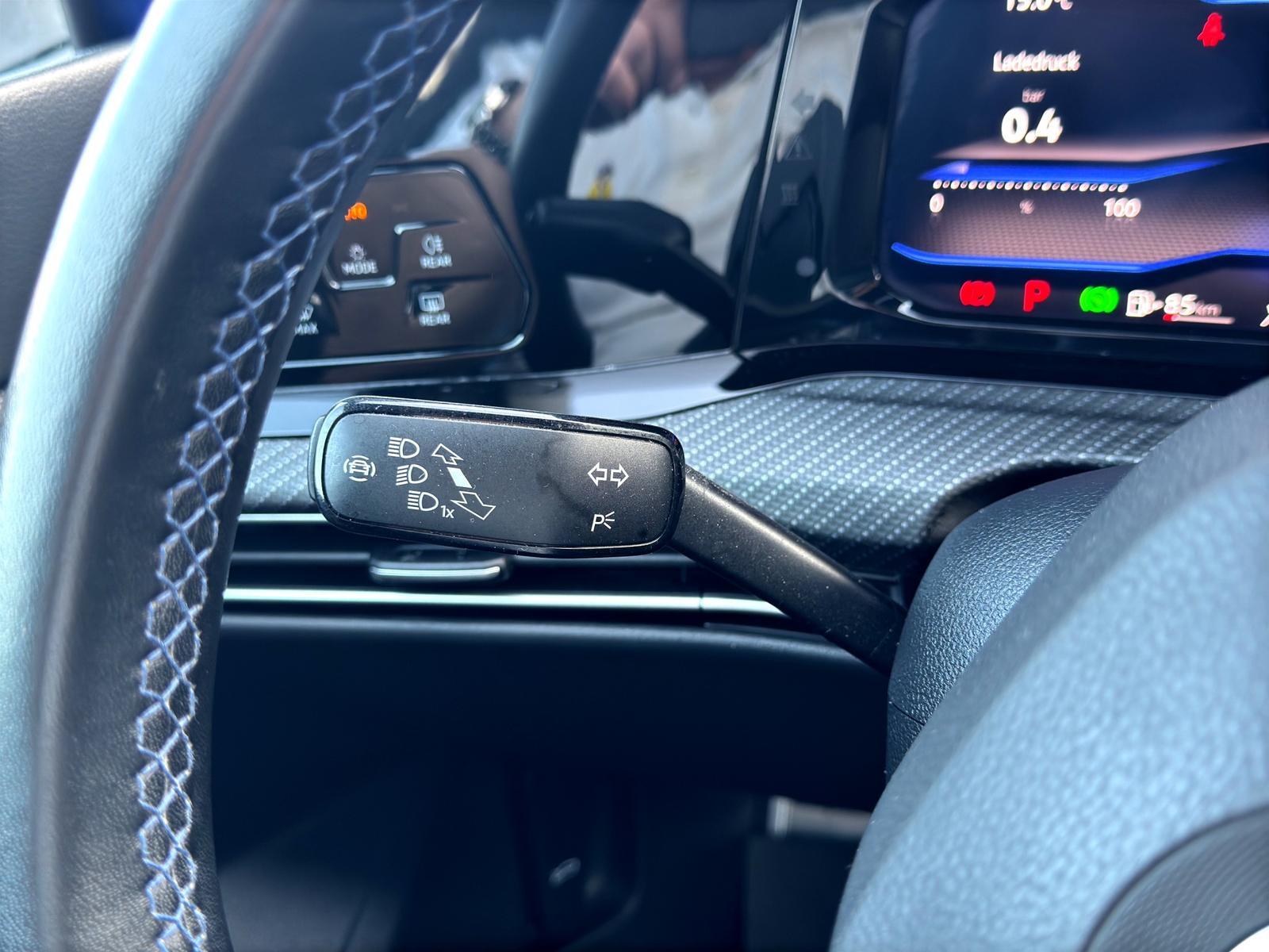 Volkswagen Golf R Perfomance 4MO*V-MAX*SHZ*APP*HARMAN*LHZ, миниатюра 20