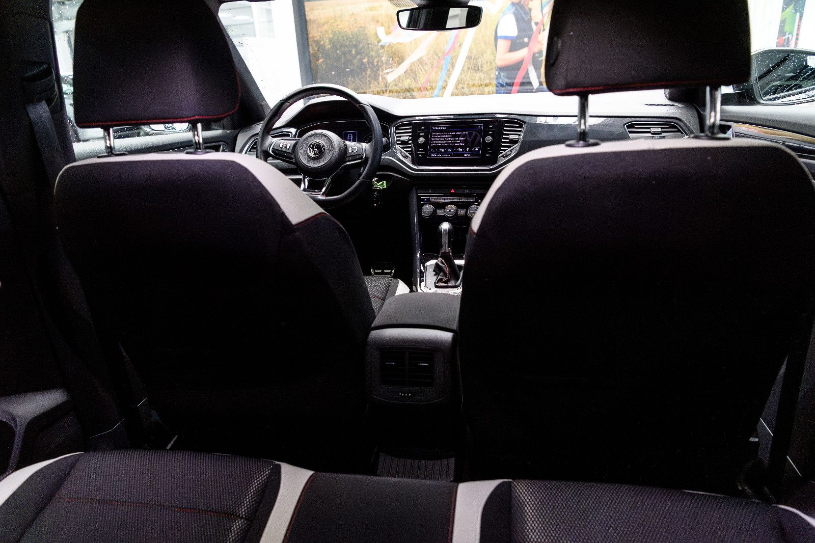 Fahrzeugabbildung Volkswagen T-Roc Sport 2.0 DSG 4Motion AHK SHZ ACC