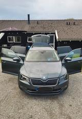 Skoda Superb 2.0 TDI SCR 140kW DSG Style Style - Skoda Superb mit Diesel-Antrieb: Limousine