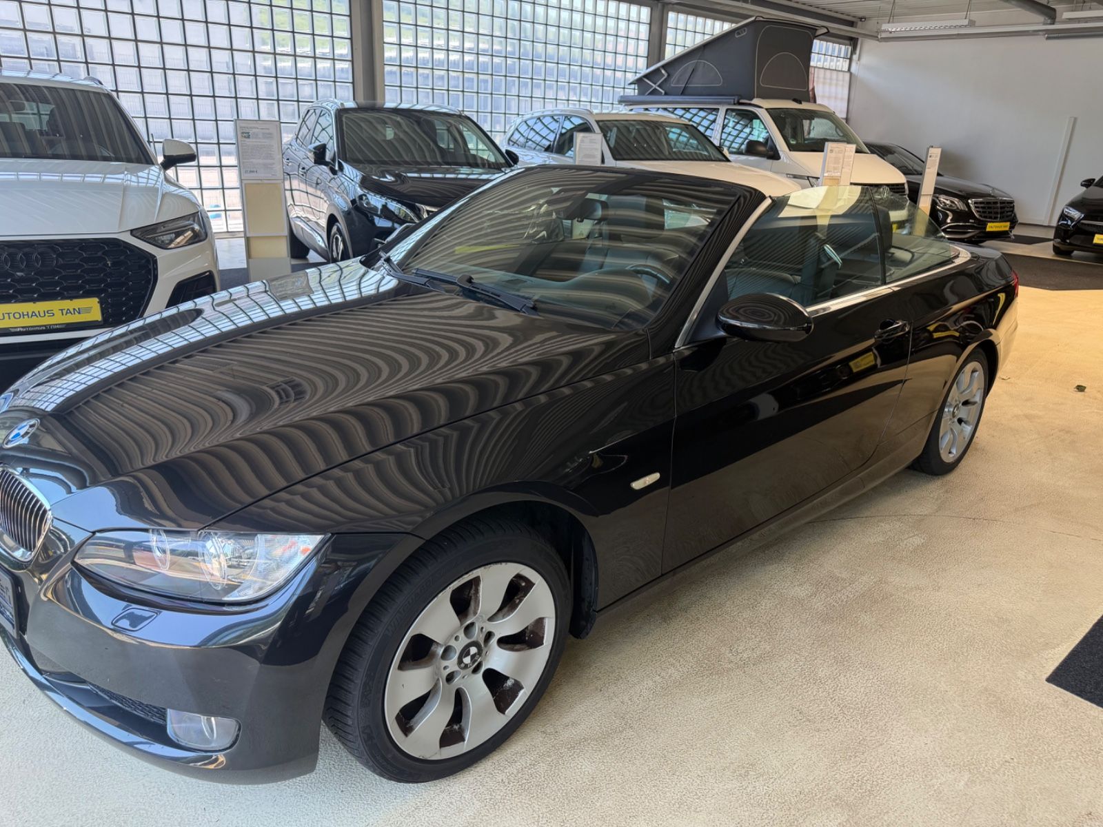 Fahrzeugabbildung BMW 320 3 Cabrio 320i