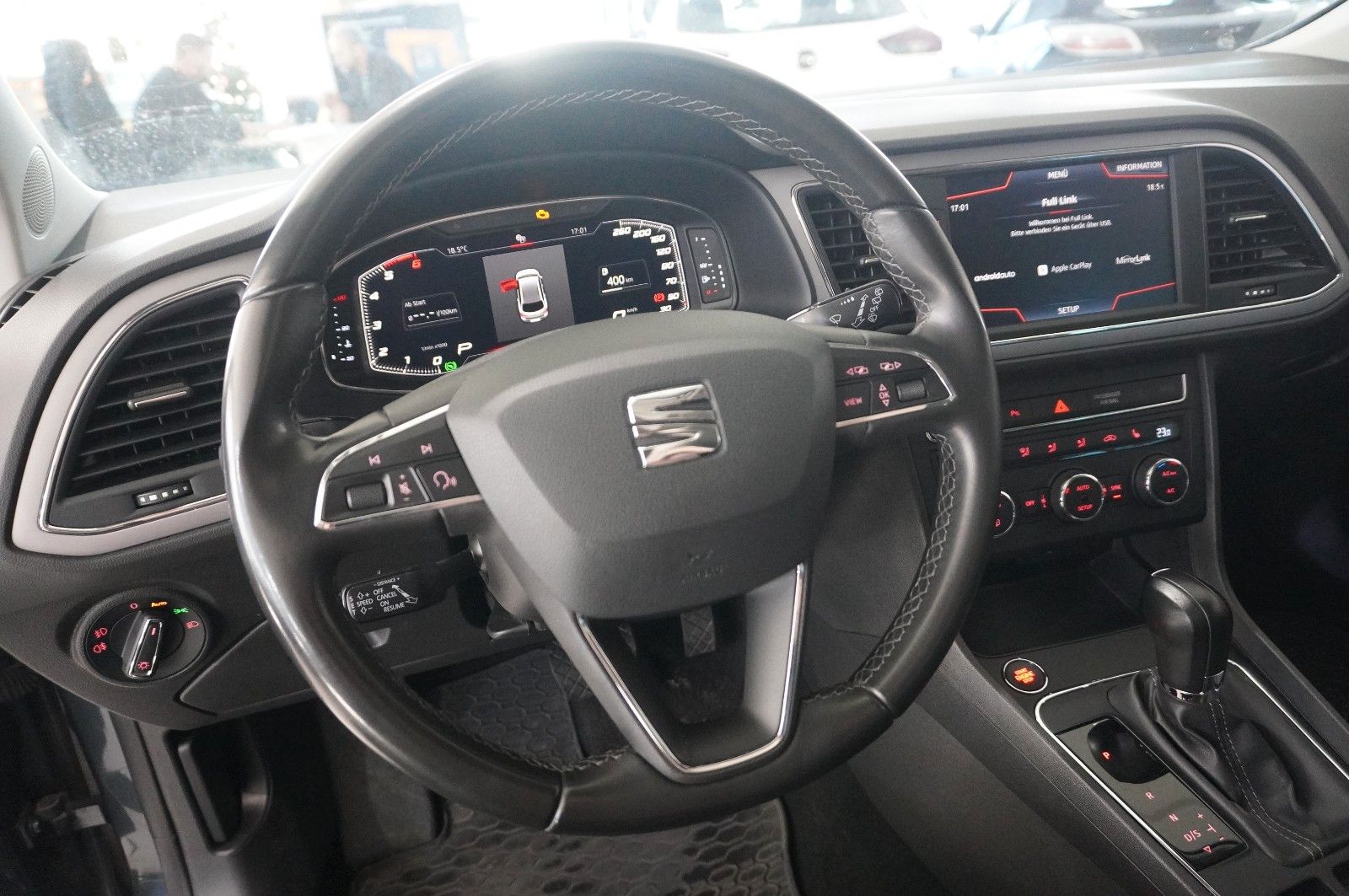 Fahrzeugabbildung SEAT Leon ST 1.6 TDI STYLE DSG NAVI/LED/KAMERA/SH/AHK