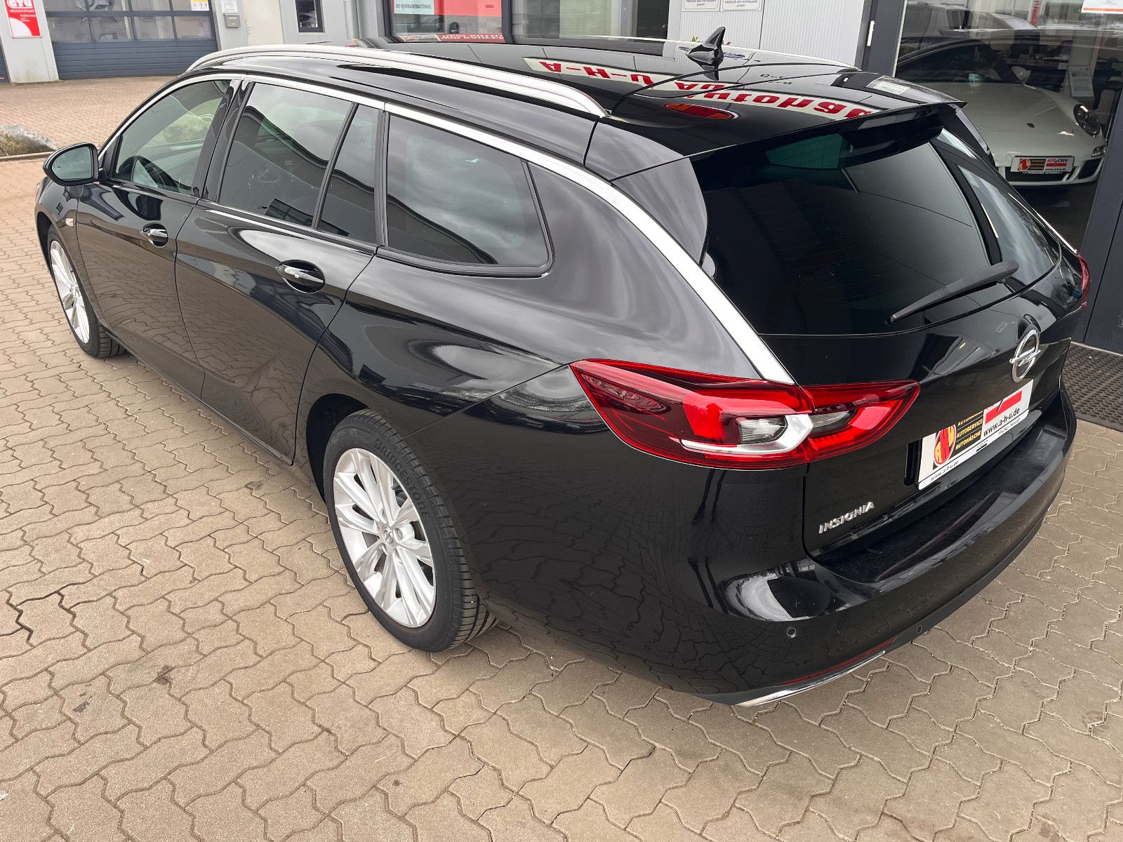 Fahrzeugabbildung Opel Insignia B Sports Tourer Business Elegance