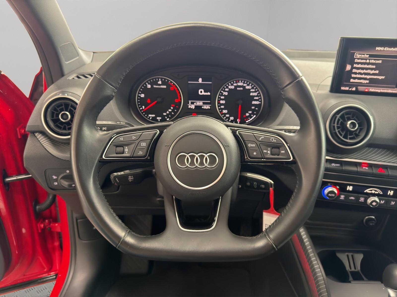 Audi Q2 30 TDI sport LED AHK Shz