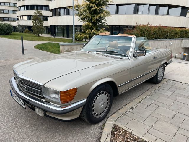 Mercedes-Benz SL 560