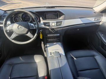 Mercedes E 200 - 2