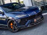 Lamborghini Urus 4.0 V8 / NOVITEC / B&O 3D / Carbon / Pano / - blaue Lamborghini Urus