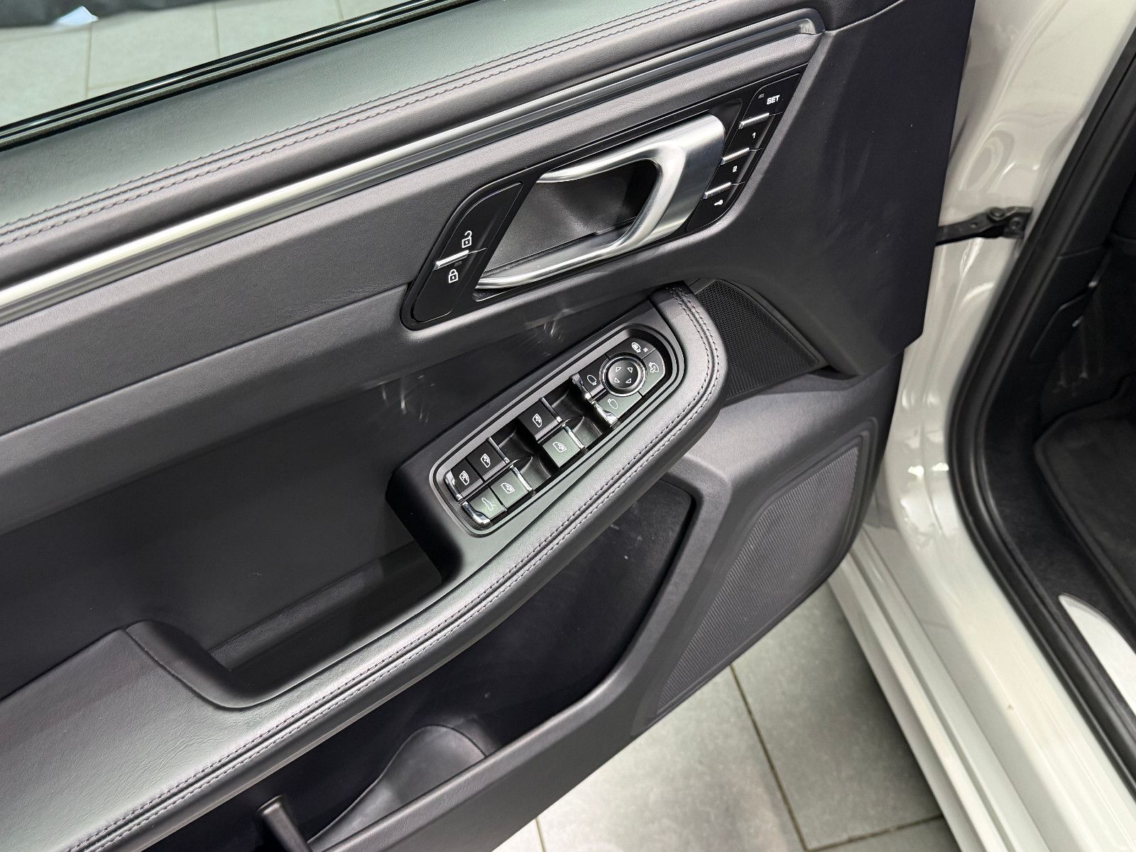 Fahrzeugabbildung Porsche Porsche Macan S |360°|AHK|Dt.-FAHRZEUG