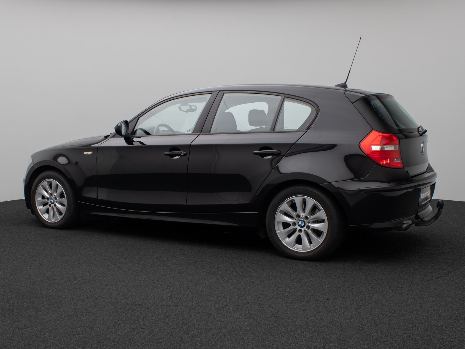 Fahrzeugabbildung BMW 118d  Advantage Sitzheizung AHK PDC Nebelscheinw