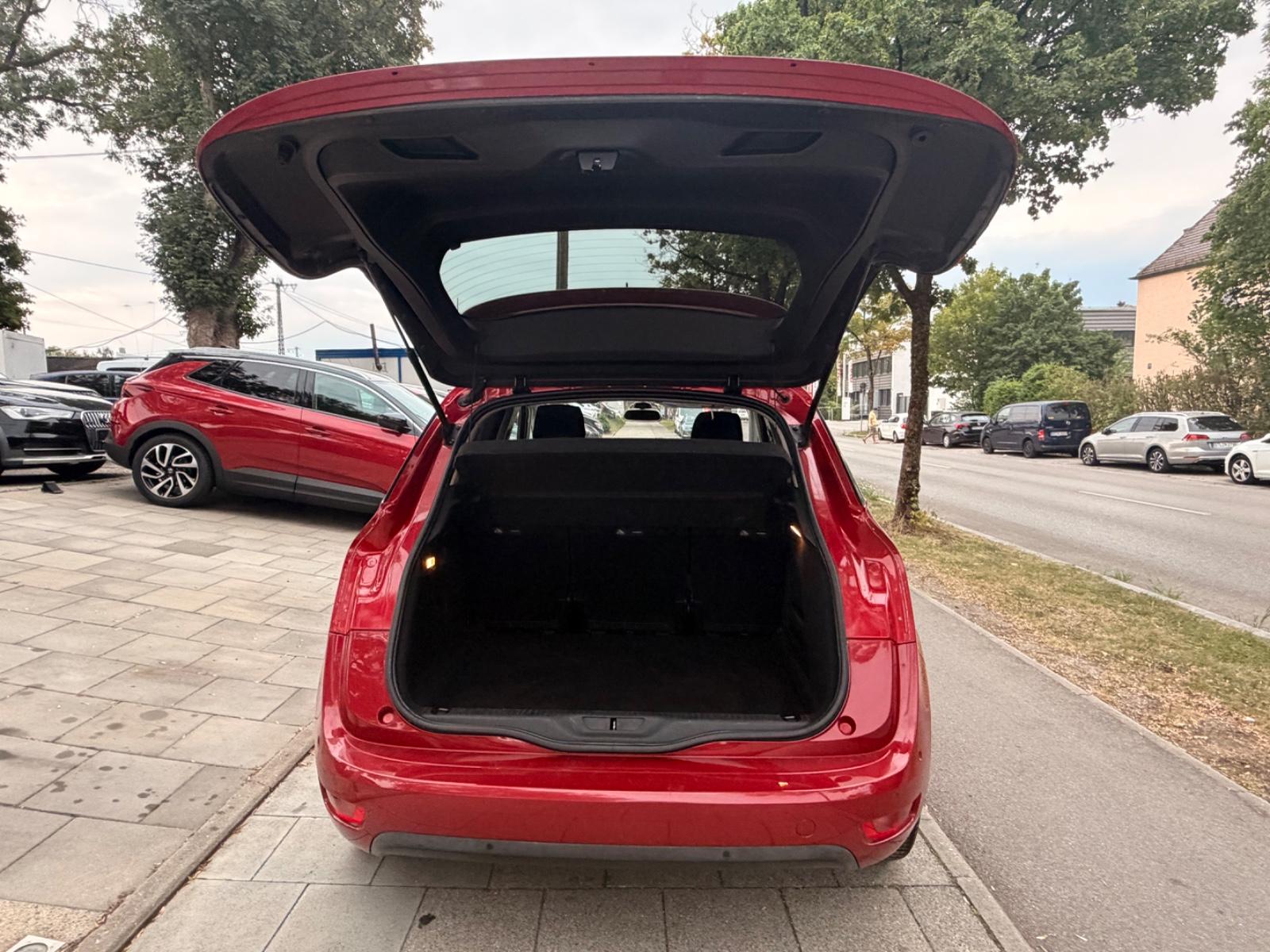 Citroën C4 Picasso Navi Massage Klima PDC Automatik Pano