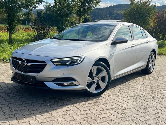 Opel Insignia TURBO D/Business Innovation 4x4/HUD/NAV