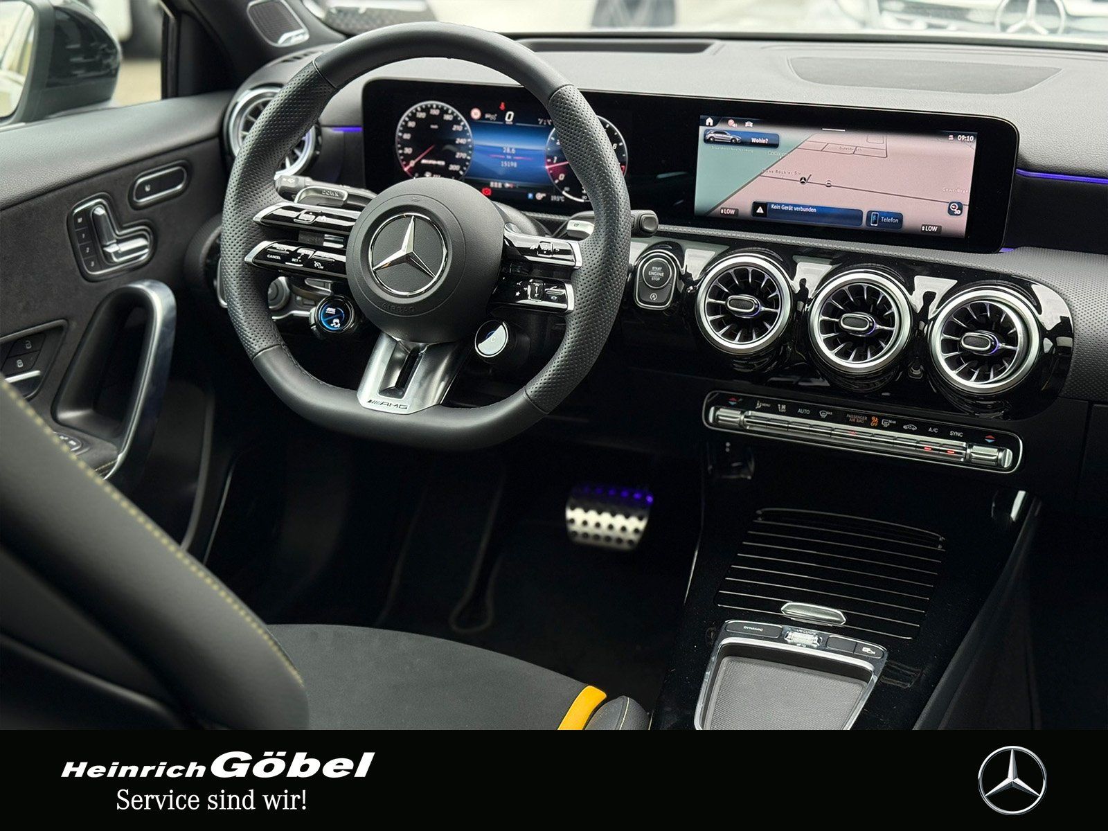 Fahrzeugabbildung Mercedes-Benz AMG A 45 S HEAD-UP*PANO*BURMESTER*PERFORMENCE*
