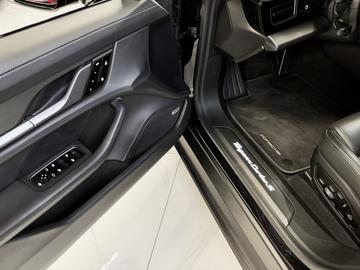 صورة مصغرة 14 لـ 2020 Porsche TAYCAN