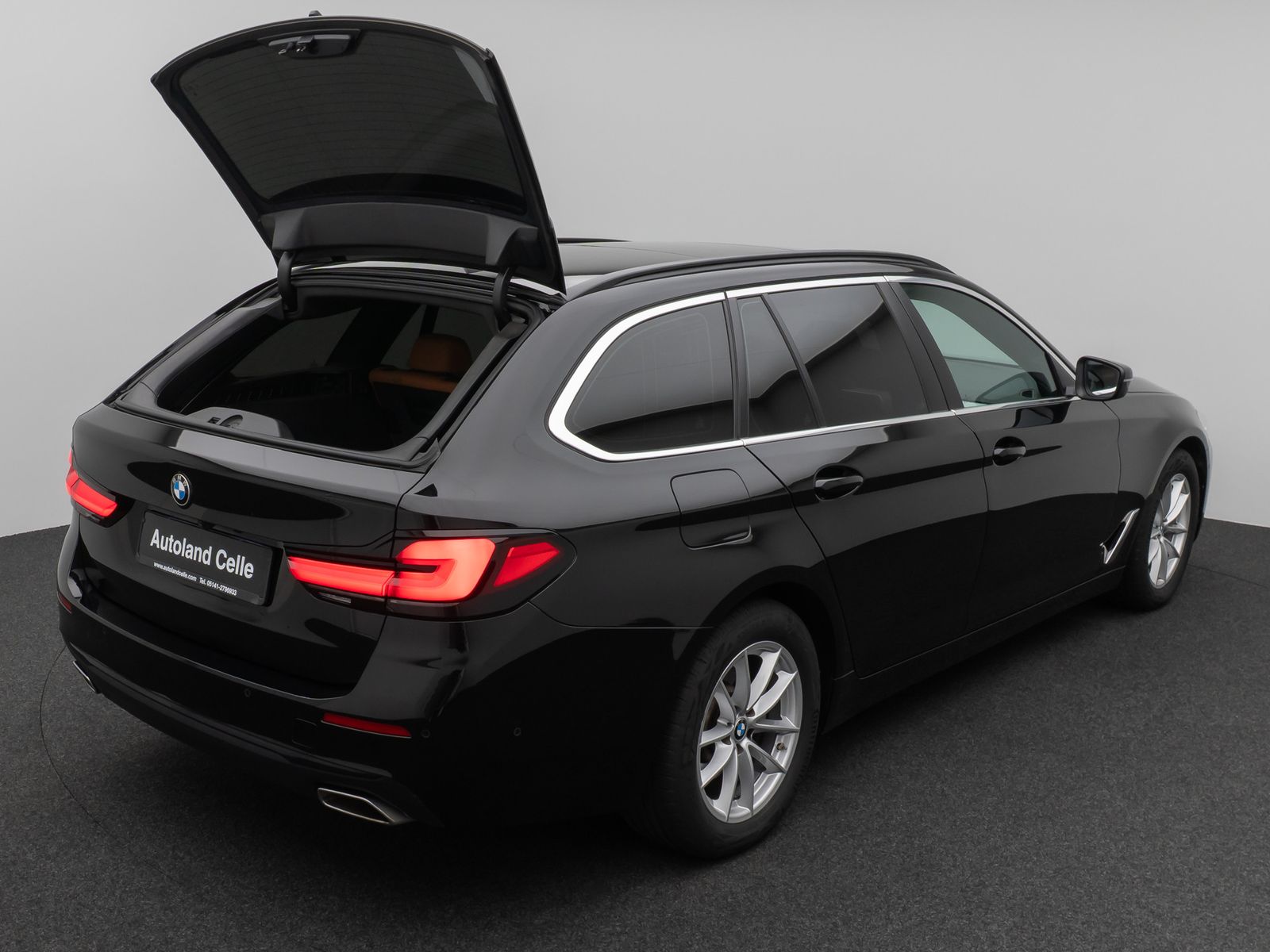 Fahrzeugabbildung BMW 520d Panoram Kamera DAB HiFi 4xKlima Leder Sport