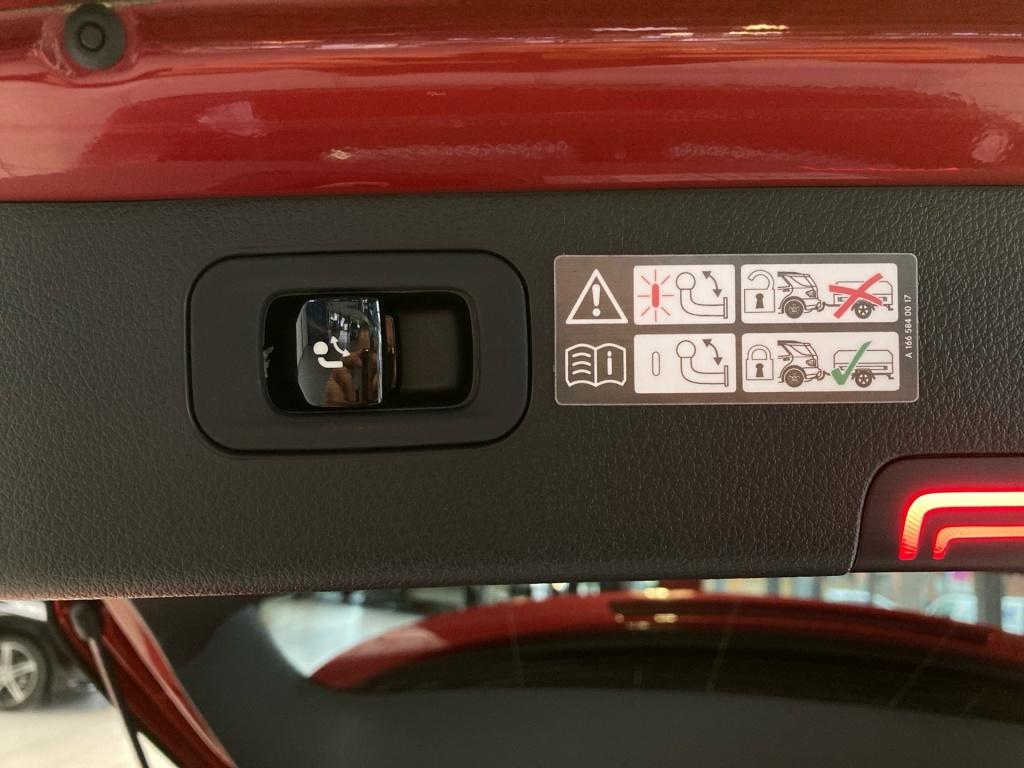 Mercedes-Benz C 300 de 4M T AMG+Night+AHK+Pano+HuD+Burmester++