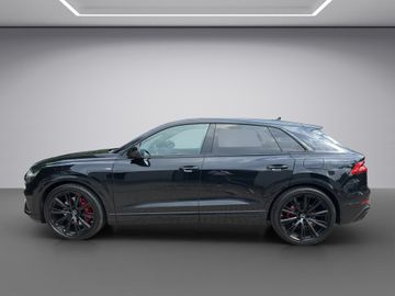 Audi Q8 - 2